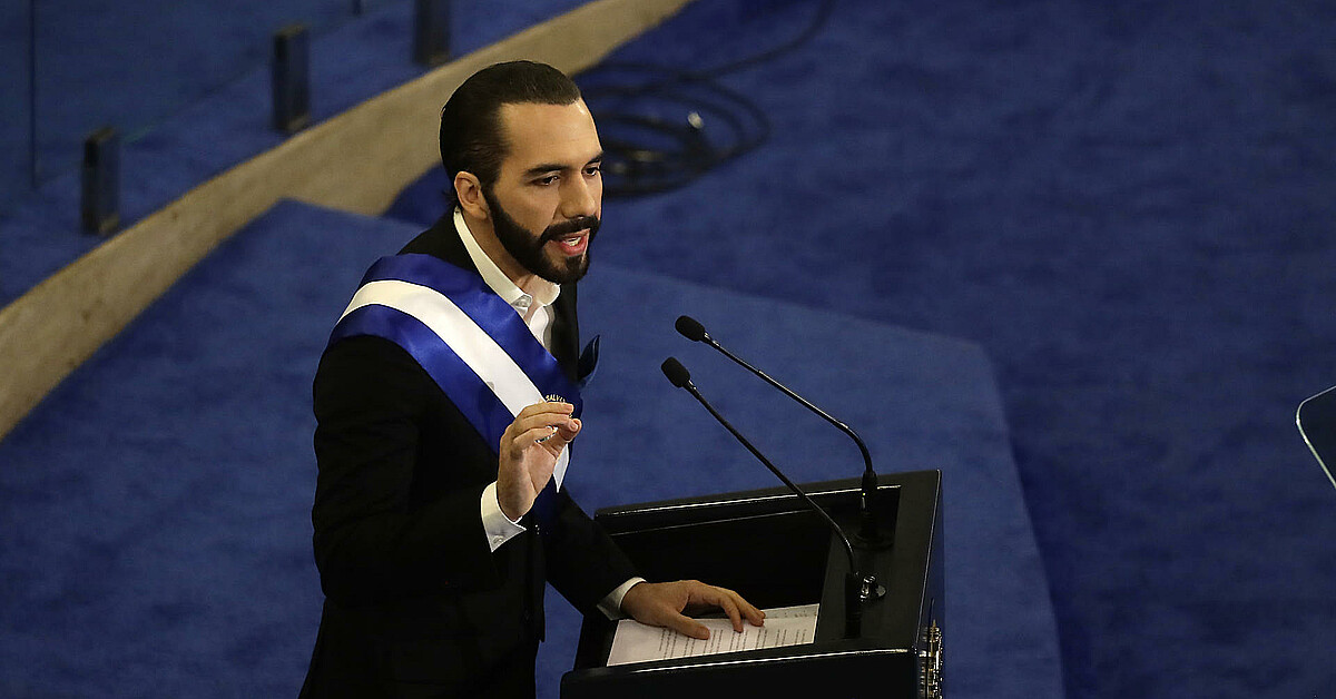 Nayib Bukele Lanza Su Candidatura A La Presidencia De El Salvador | ADN ...