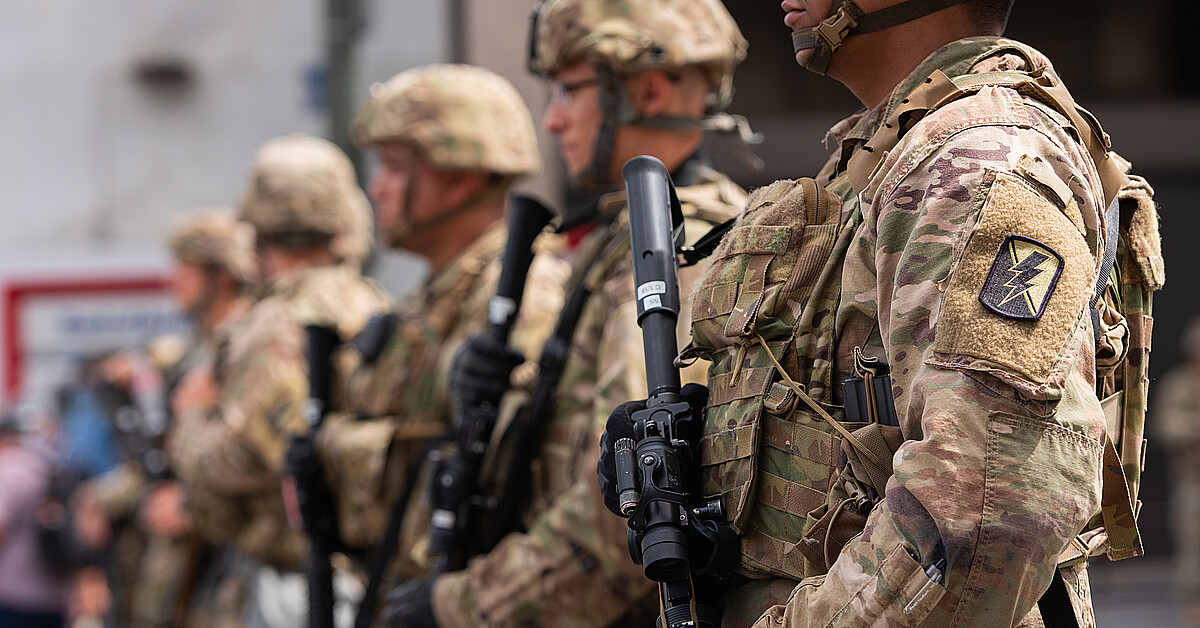 Hobbs sends National Guard troops to Arizona border, lashes out at ...
